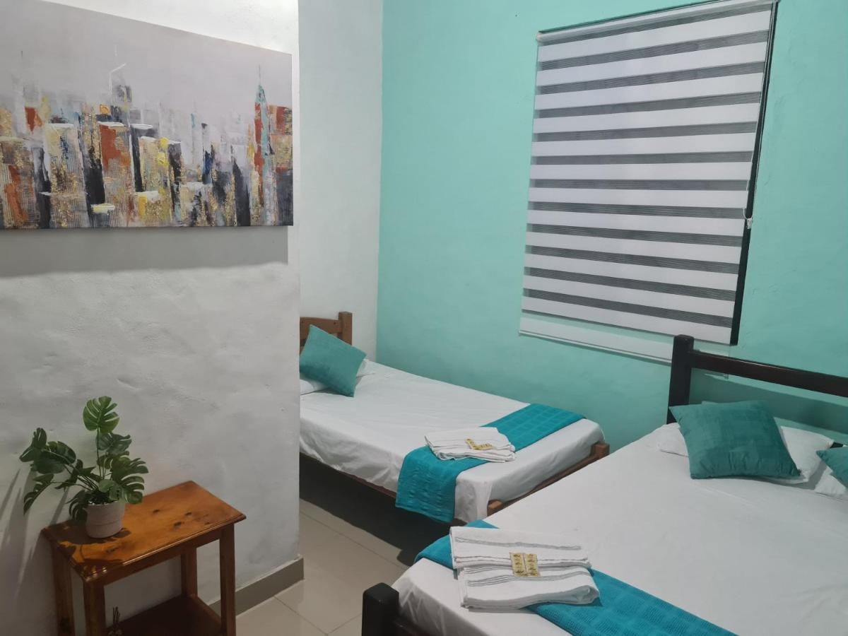 Hotel Alcazar Real Утика Экстерьер фото