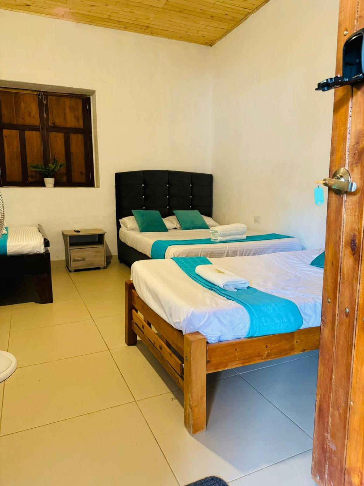 Hotel Alcazar Real Утика Экстерьер фото